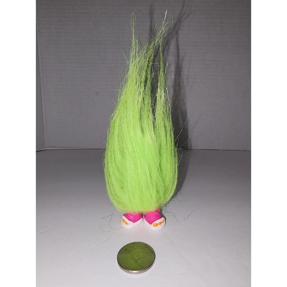 McDonald's Trolls Fuzzbert in sandals Mini Replacement Toy‎